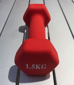 Гантель матовая 1.5 кг (4556)