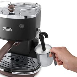 Capsule Coffee Maker DeLonghi ECOV311BK