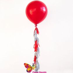 Большой латексный красный шар 91 см с гирляндой тассел