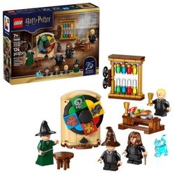купить Конструктор Lego 76460 Hogwarts Castle: Sorting Hat Ceremony в Кишинёве 