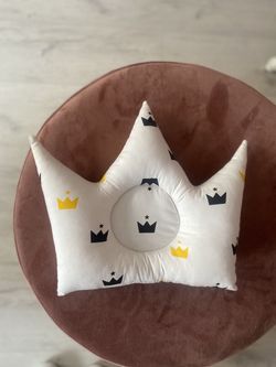 Подушечка корона с коронками