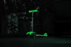 купить Самокат Micro MMD216 Mini Deluxe Glow LED Icy Lime в Кишинёве 