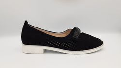 Loreta Black
