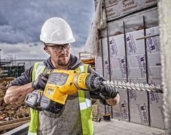 Перфоратор DeWalt DCH733X2 (DCH733X2-QW)