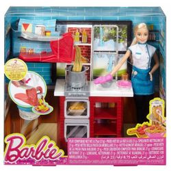Set cu papusa Barbie