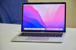 Apple MacBook Pro 13" (M2017) i5 2.3GHZ/8GB/128GB (C)