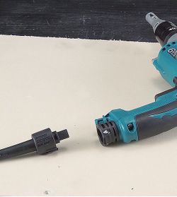 Шуруповерт Makita FS6300R