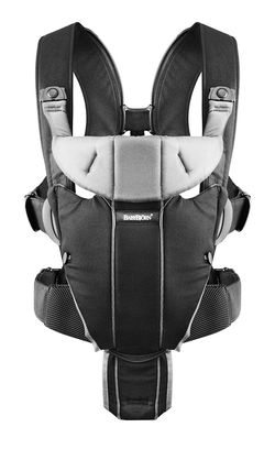 Marsupiu anatomic BabyBjorn Miracle Black-Silver cu pozitii multiple de purtare