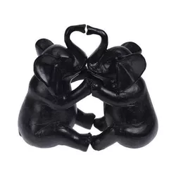 cumpără Decor Holland 48249 Статуэтка Два слона в поцелуе 16x15x8cm черная, керамика în Chișinău 