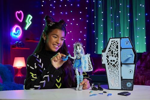 купить Кукла Mattel HNF75 Set de joc Monster High Frankie Stein și secrete din șifonier, cu accesorii в Кишинёве 