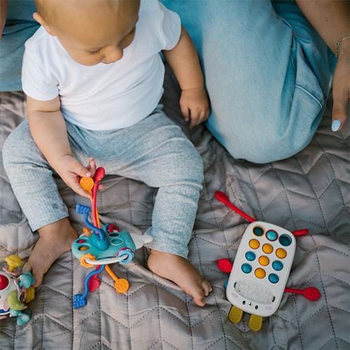 купить Игрушка-прорезыватель BabyOno 1580 Jucarie senzoriala Iepure в Кишинёве 