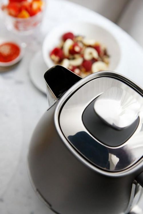 купить Чайник электрический DeLonghi KBI2001.S Distinta в Кишинёве 