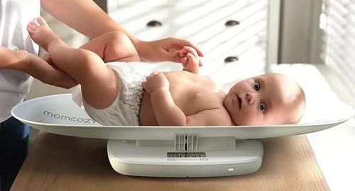 купить Аксессуар для самых маленьких Momcozy AZ001-WH10BA-A Cantar digital cu indicator de inaltime в Кишинёве 