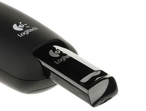 cumpără Logitech R400 Black Laser Presentation Remote 2.4 GHz wireless, Up to 15-meter range, Battery indicator, Red laser pointer, 910-001356 în Chișinău 