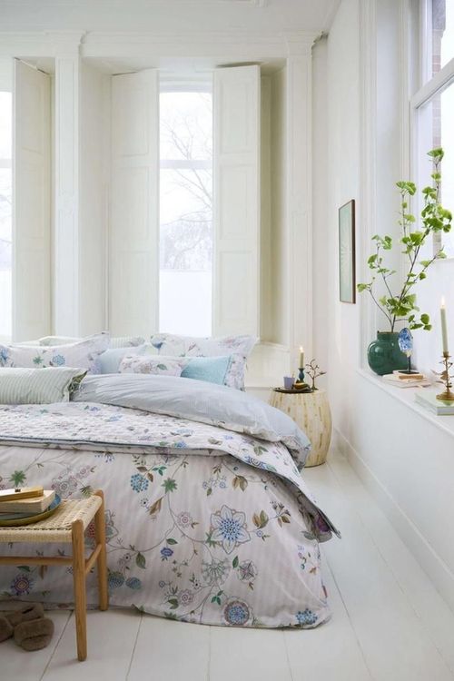 купить Покрывало Pip Studio 326253 Flores Bailando Quilt Off-white 220x260 в Кишинёве 
