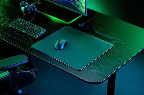 cumpără Covoraș pentru mouse Razer RZ02-04890100-R3M1 Atlas - Premium Tempered Glass Mat în Chișinău 