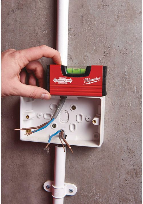 купить Уровень Milwaukee 4932459100 Уровень карманный короткий, 10 см в Кишинёве 