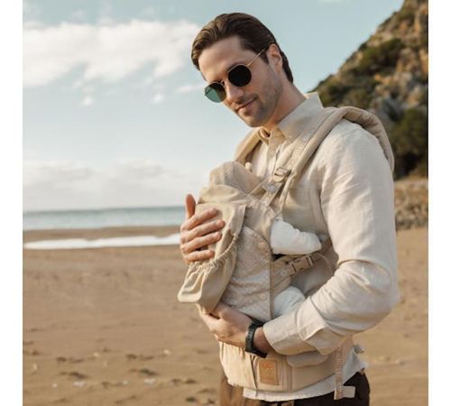 cumpără Marsupiu pentru copii KinderKraft KNHUGG00BEGBI00 Huggy Bizuu Dune Whisper (эрго-рюкзак) în Chișinău 