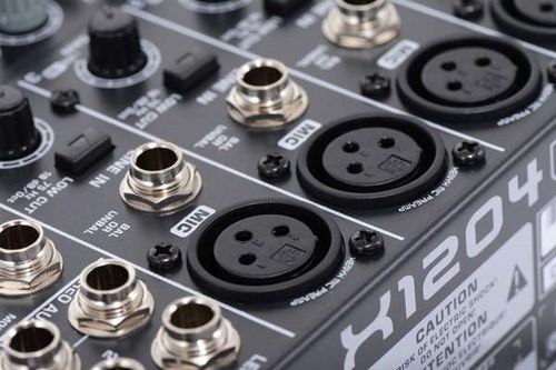 cumpără DJ controller Behringer Xenyx X1204 USB în Chișinău 