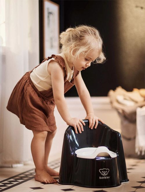 Горшок-кресло BabyBjorn Potty Chair Black/White 