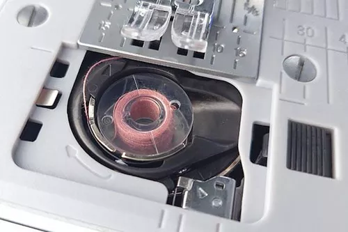 cumpără Mașină de cusut Bernette B37 în Chișinău 