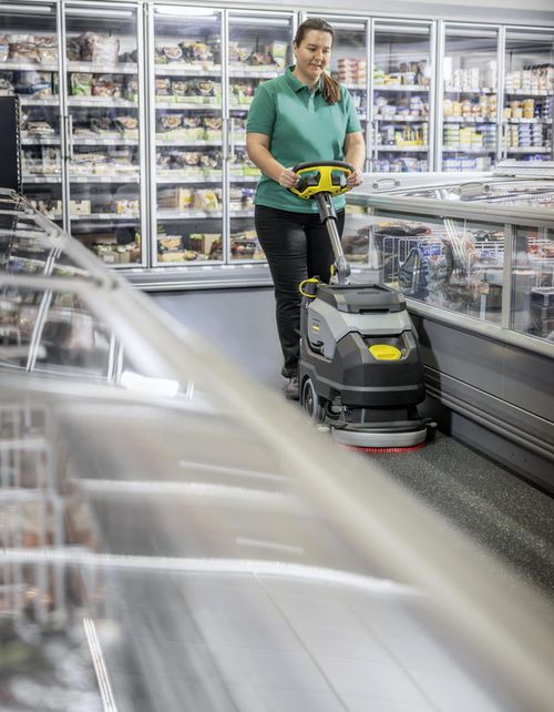 cumpără Mașină de spălat pardoseli Karcher 1.783-442.0 BD 35/15 C Classic BP Pack New în Chișinău 