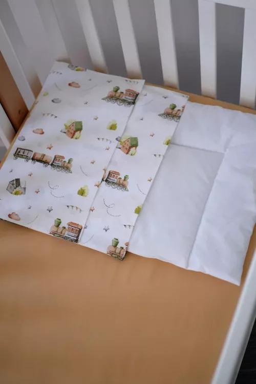 купить Детское постельное белье Veres 153.1.18 Сменная постель Паровозики 90x110/40x60 (3ед.) в Кишинёве 