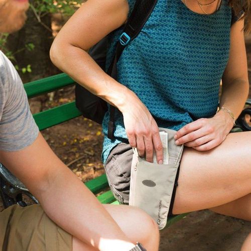 cumpără Portmoneu Lifeventure 71220 Кошелек на грудь RFID în Chișinău 