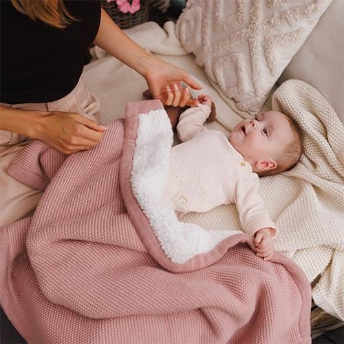 купить Детское постельное белье BabyOno 1659/01 Patura de bumbac cu captuseala din fleece Pink в Кишинёве 