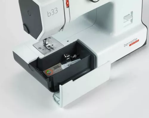 cumpără Mașină de cusut Bernette B33 în Chișinău 