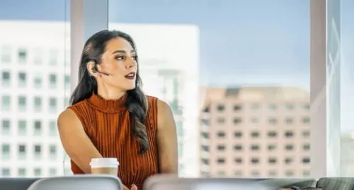 cumpără Cască fără fir Bluetooth Poly Voyager 5200 USB-A Bluetooth Headset + BT700 dongle în Chișinău 