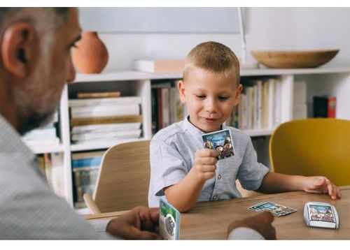 купить Настольная игра Winning Moves WM01200-EN1-6 Top Trumps Harry Potter: 30 witches&Wizards (en) в Кишинёве 