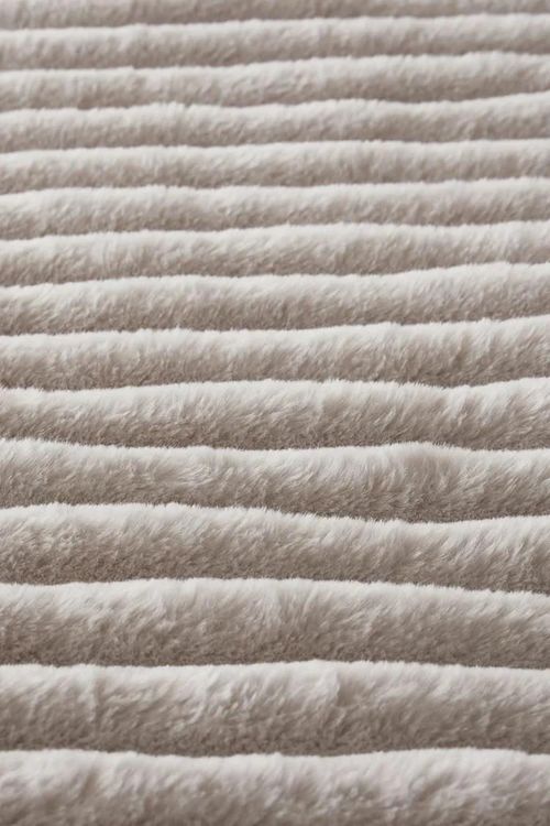 купить Постельное белье Riviera Maison 333127 Furry Stripes 240x200/220 Off-white в Кишинёве 