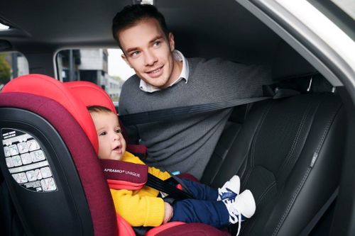 Scaun auto rotativ cu isofix Apramo Unique Ruby Red (0-36 kg) 