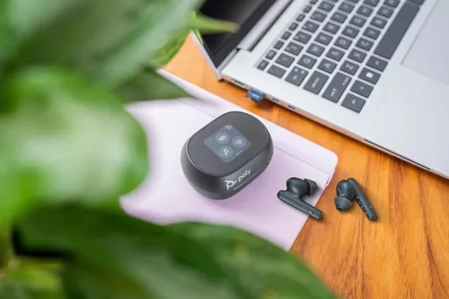 cumpără Căști fără fir Poly Voyager Free 60 UC (M Carbon Black Earbuds + BT700 USB-C Adapter +Touchscreen Charge Case) în Chișinău 