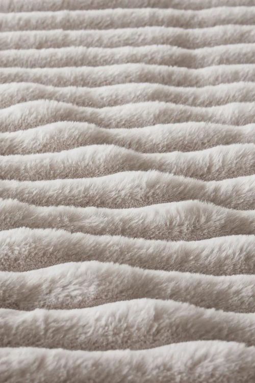 купить Постельное белье Riviera Maison 333127 Furry Stripes 240x200/220 Off-white в Кишинёве 