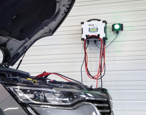 cumpără Încărcător acumlator auto GYS 025684 GYSFLASH 103.24 CNT FV свинец/литий Inverter 6/12/16/24В-100А în Chișinău 