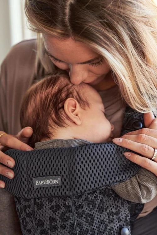 cumpără Marsupiu pentru copii BabyBjorn 021078E1 Mini Anthracite/Leopard, 3D Mesh în Chișinău 