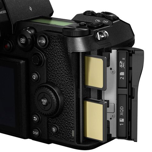 cumpără Aparat foto mirrorless Panasonic DC-S1EE-K în Chișinău 