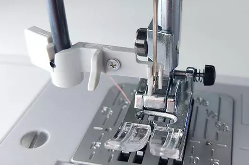 cumpără Mașină de cusut Bernette B37 în Chișinău 