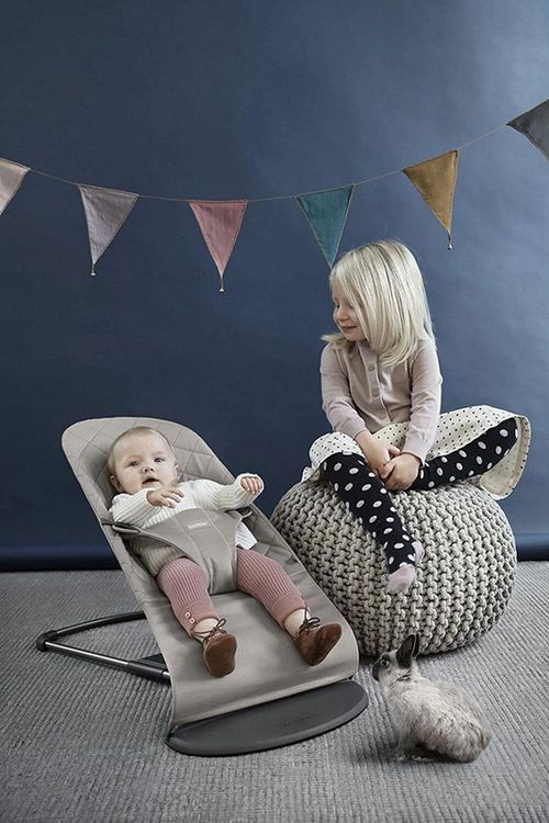 cumpără Leagăn pentru bebeluși BabyBjorn 606117A Balansoar Bliss Sand Grey, Bumbac cu bara de jucarii în Chișinău 