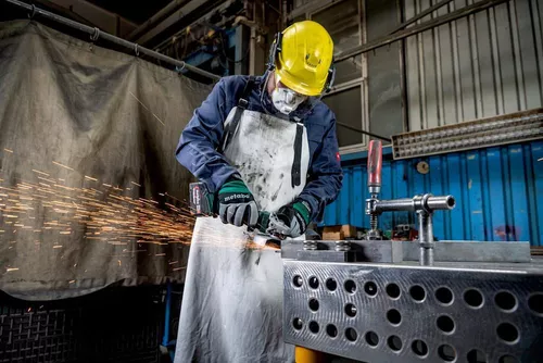 cumpără Polizor unghiular Metabo 602374510 W 18 L BL 9-125 2x4.0Ah în Chișinău 