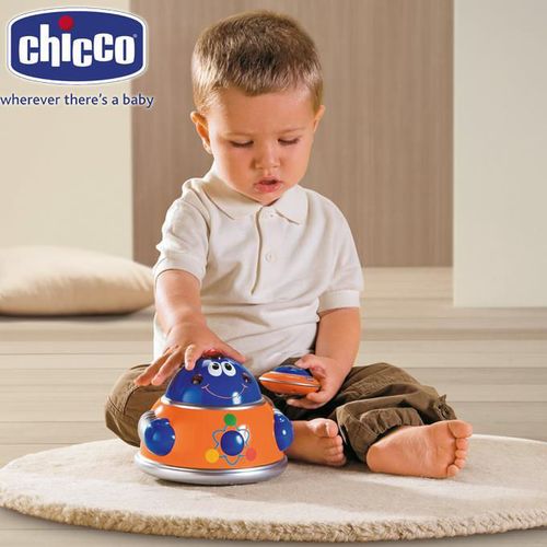 купить Радиоуправляемая игрушка Chicco 61758.00 Childrens Flying Saucer в Кишинёве 