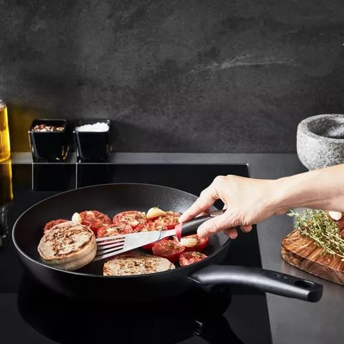 купить Сковорода Tefal G2880232 Hard Titanium Pro 20cm в Кишинёве 