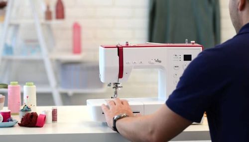 cumpără Mașină de cusut Bernette Sew&go 7 în Chișinău 