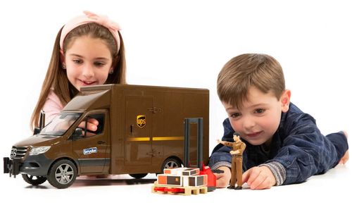 купить Машина Bruder 2678 MB Sprinter UPS cu sofer si accesorii, 50745 в Кишинёве 