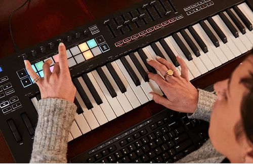 cumpără Accesoriu p/u instrumente muzicale Novation Launchkey 37 MK3 în Chișinău 