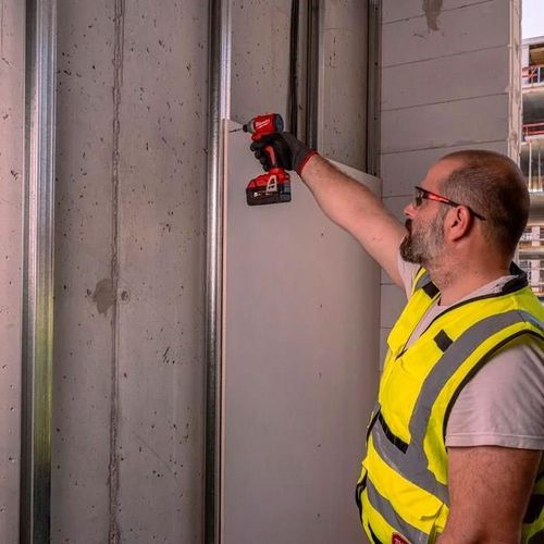 купить Гайковерт Milwaukee M18BLIDRC-402C 4933492840 в Кишинёве 