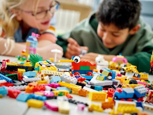 cumpără Set de construcție Lego 11021 90 Years of Play în Chișinău 