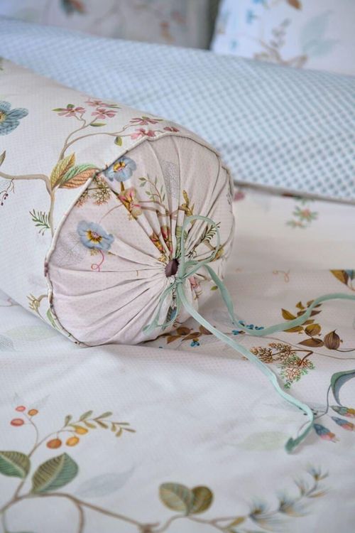cumpără Textile de casă Pip Studio 256106 Kawai Flower Roll Cushion White în Chișinău 